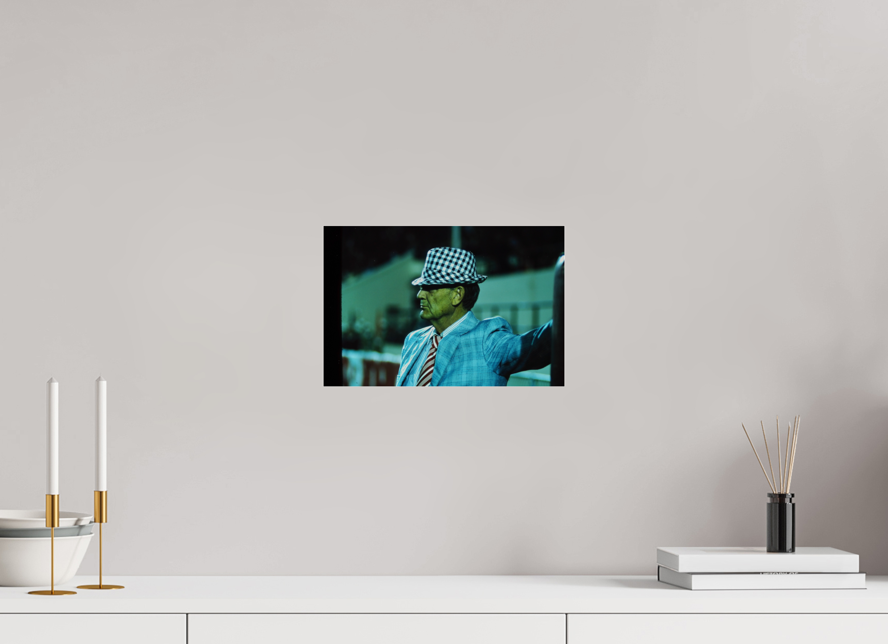 12 x 8″, Photo Print Under Acrylic Glass Coach Paul Bear Bryant Leaning Against the Goal Post - Photo under Acrylic Glass