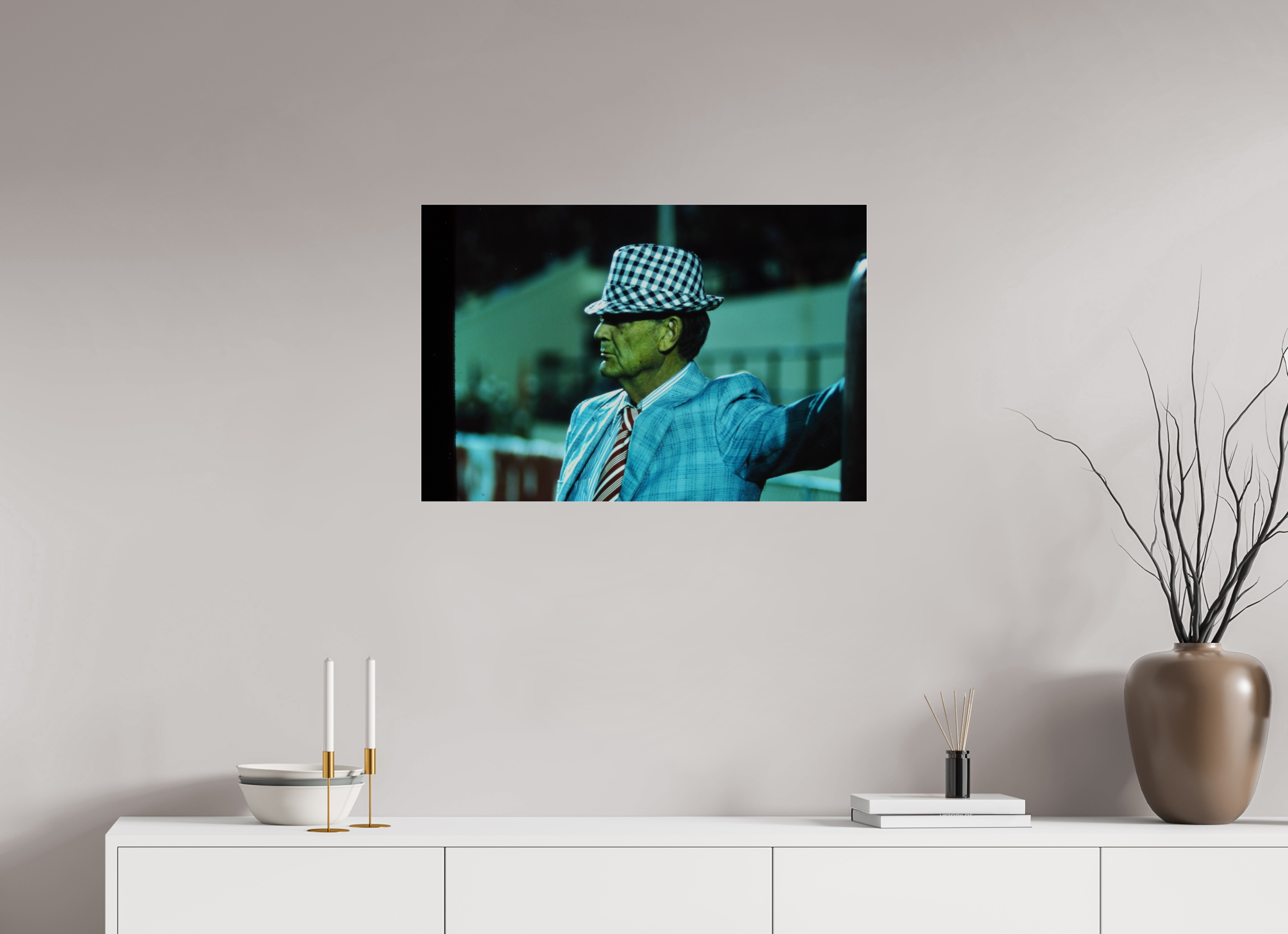 30 x 20″, Photo Print Under Acrylic Glass Coach Paul Bear Bryant Leaning Against the Goal Post - Photo under Acrylic Glass