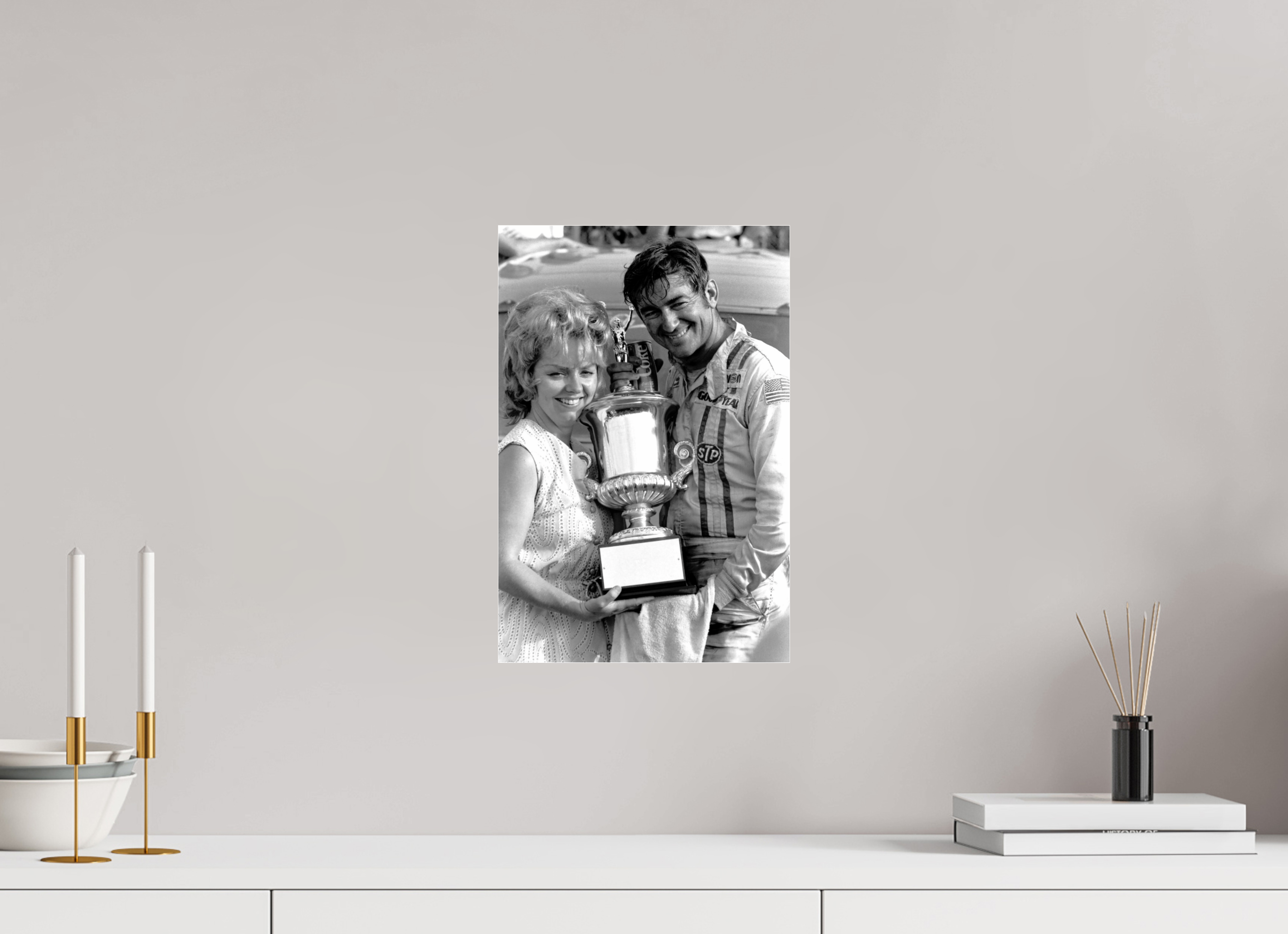 10 x 15″, Black & White under Acrylic Glass Bobby Allison wins Talladega Aug 1971 - Photo under acrylic glass or framed